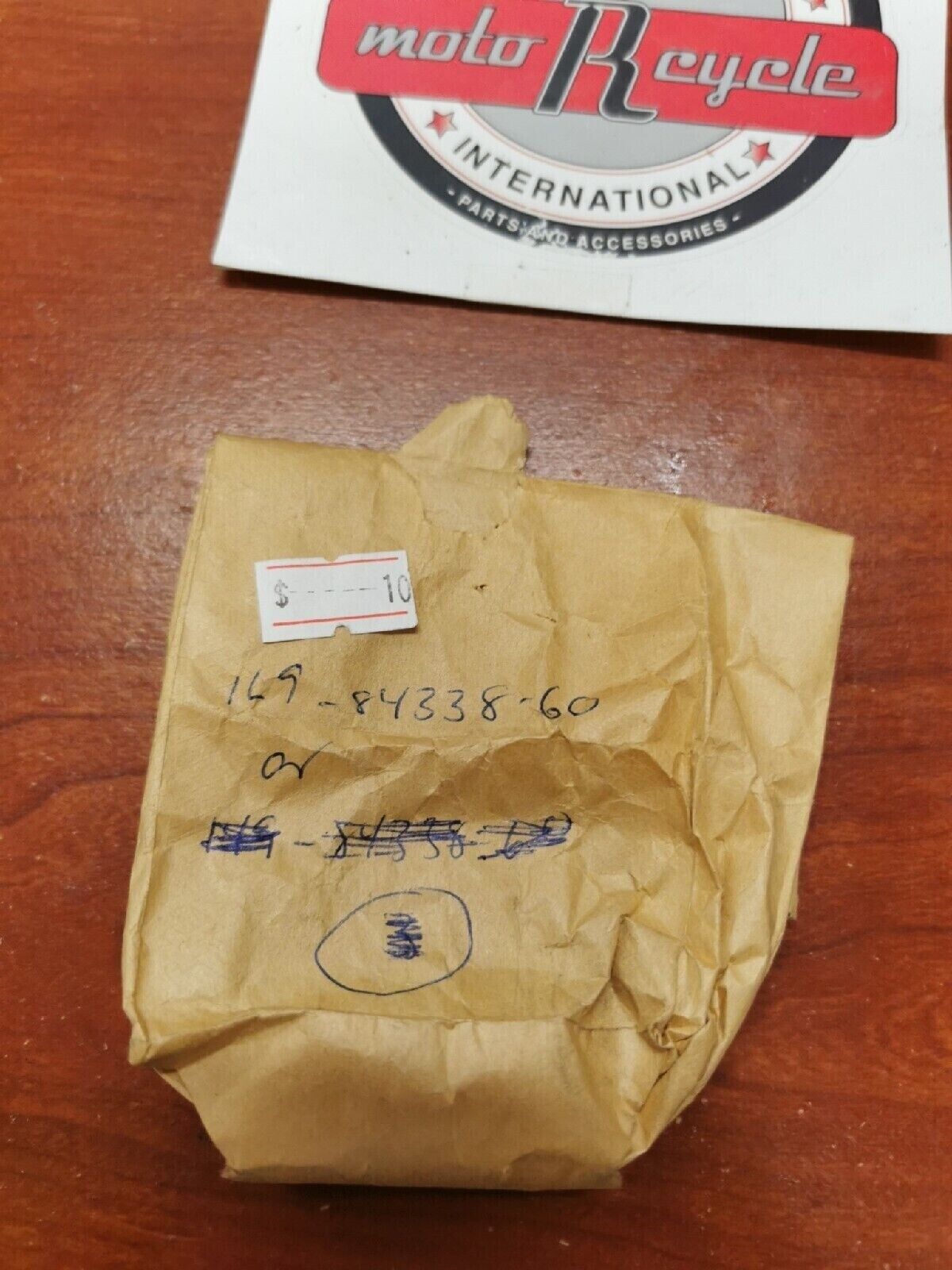 NOS Yamaha BODY FITTING COLLAR 1L9-84338-60-00 Y69