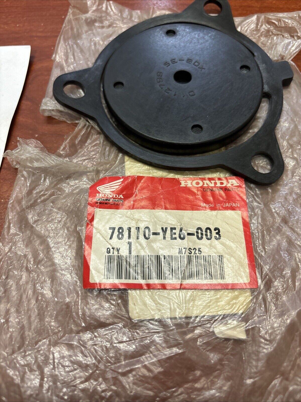 NOS Honda WP30X INLET VALVE 78110-YE6-003 H162