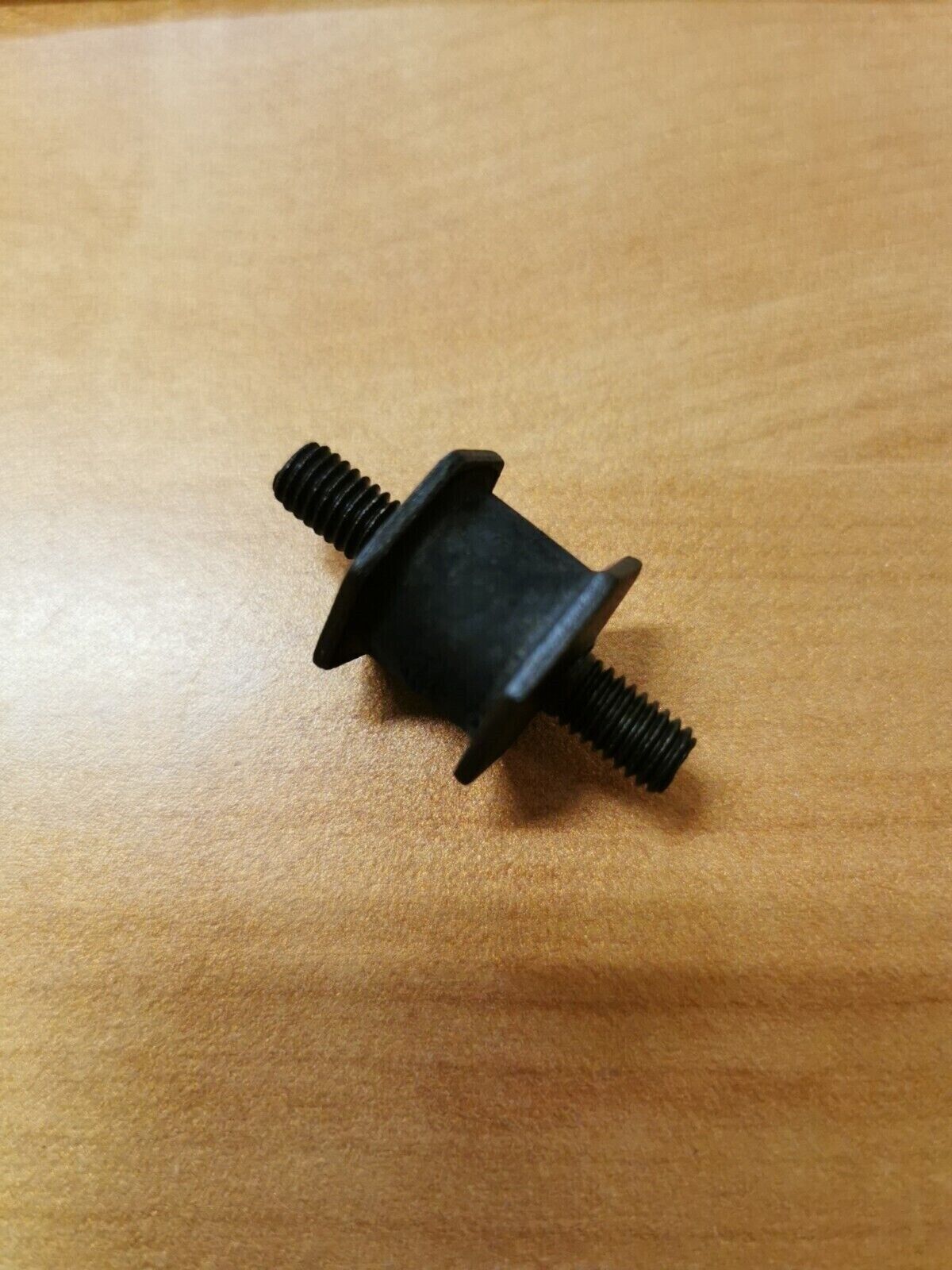 NOS Honda VT600C VT1100C  CB900C 1980 - 2007   RUBBER  85201-438-000  H29