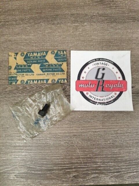 NOS YAMAHA KT100S RC100S TR2 TD2B XVZ13TFS XVZ13TFM BOLT 91317-08016-00 Y168