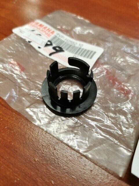 NEW NOS Yamaha YW50 SWITCH CAP 4VP-H2552-10-00 Y102
