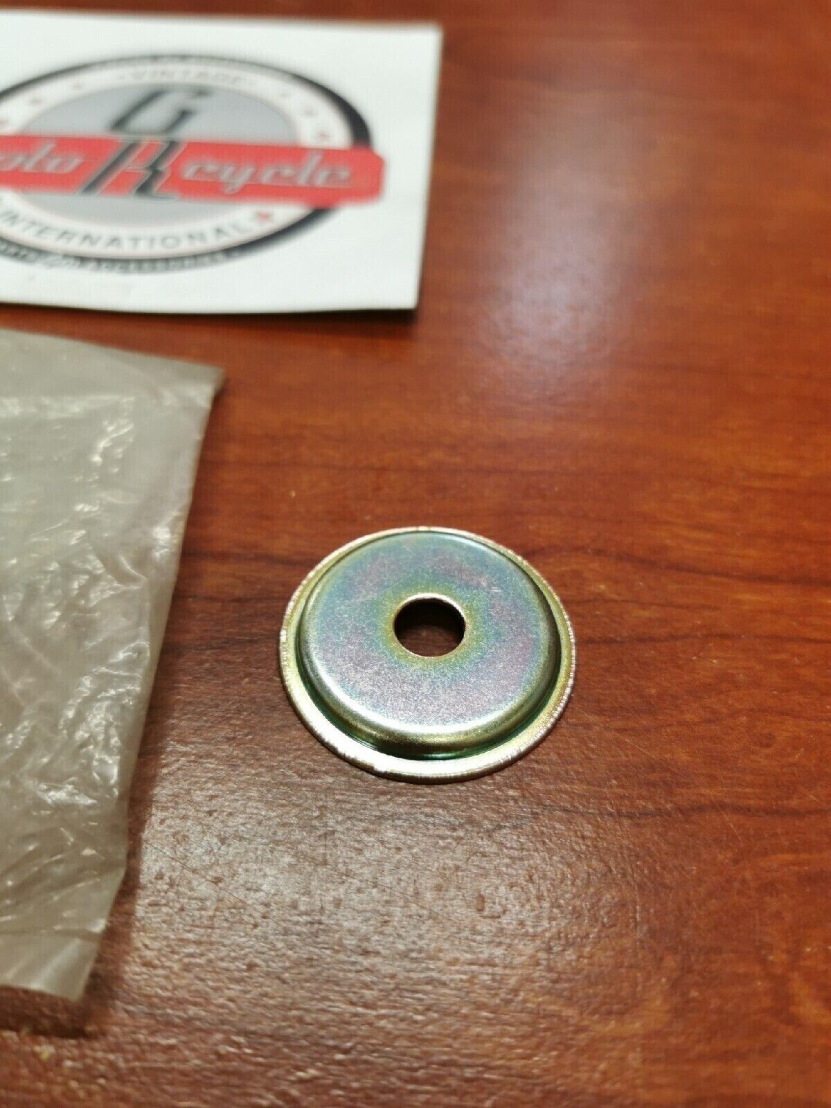 NOS Yamaha XS1100 FLASHER LIGHT SPECIAL SHAPE WASHER 90209-08177-00 Y69