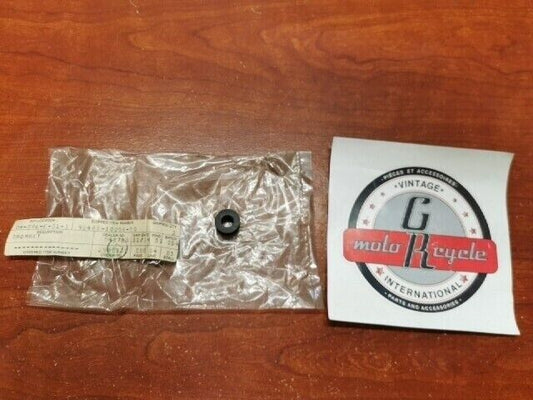 NOS Yamaha FZR1000 FZR750 FZR600 FZR500 TDM850 GROMMET 90480-10258-00 Y111
