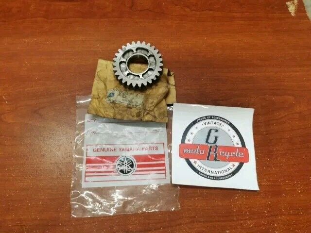 NOS Yamaha XS750 2ND WHEEL GEAR 1J7-17221-02-00 SUB 1J7-17221-03-00 Y153