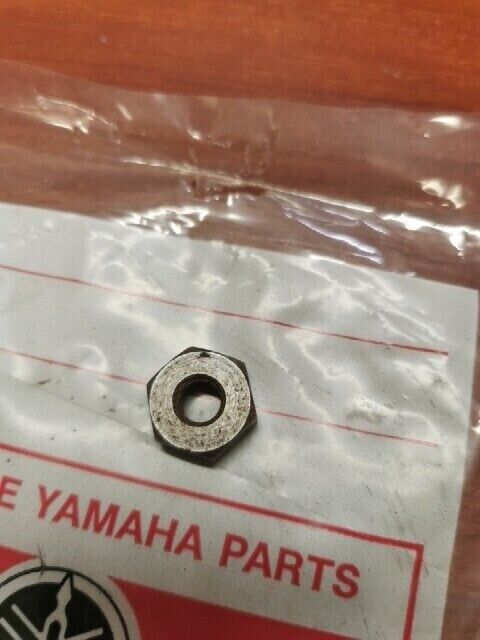 NOS Yamaha NUT HEXAGON 248-18134-00-00 SUB 90170-08029-00 90170-08193-00 Y120