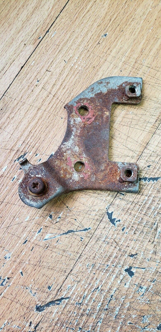 Yamaha IT200 1986 igntion coil bracket plate mounting hanger