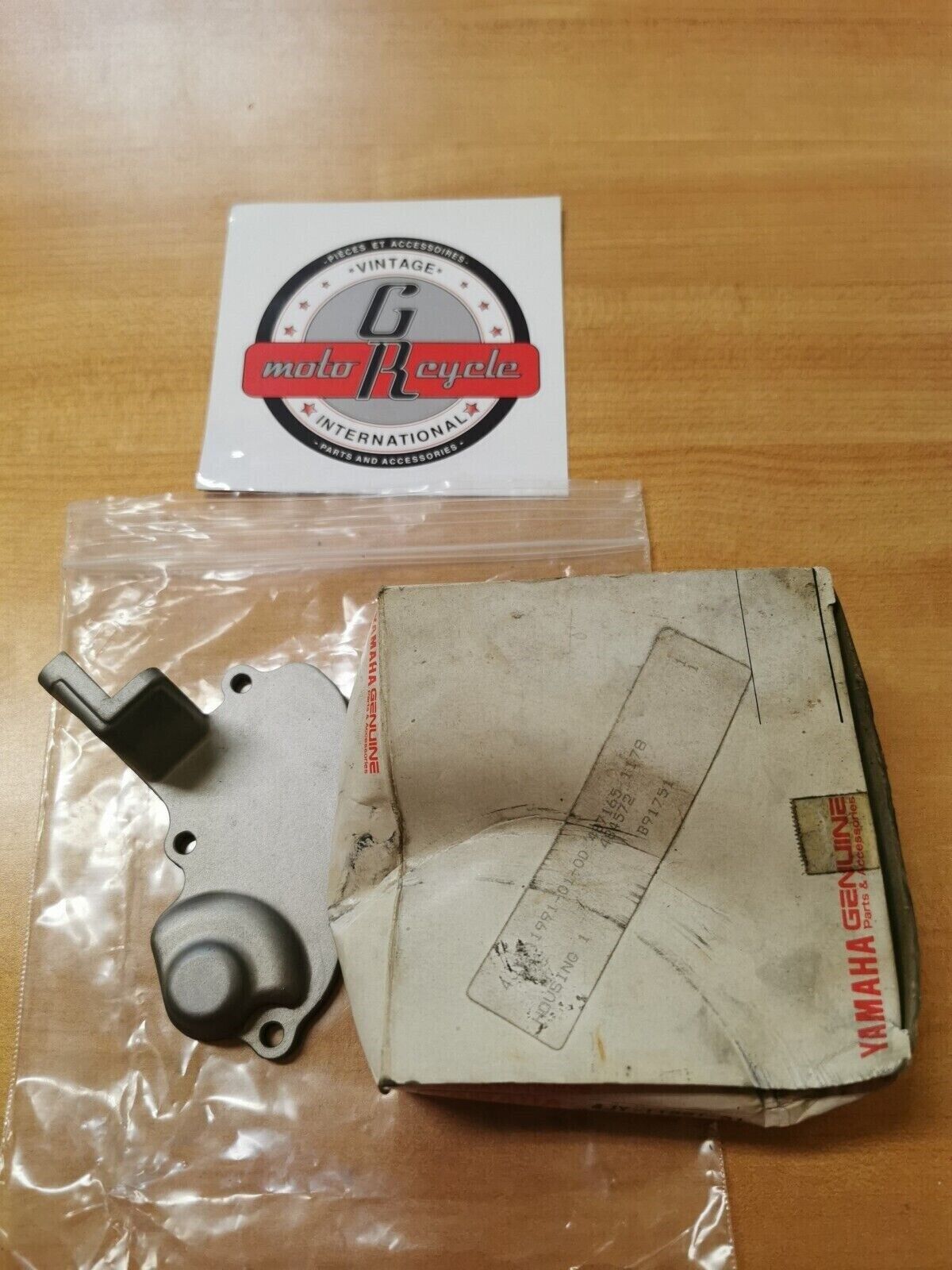 NOS YAMAHA HOUSING 4JY-11991-01-00 Y38