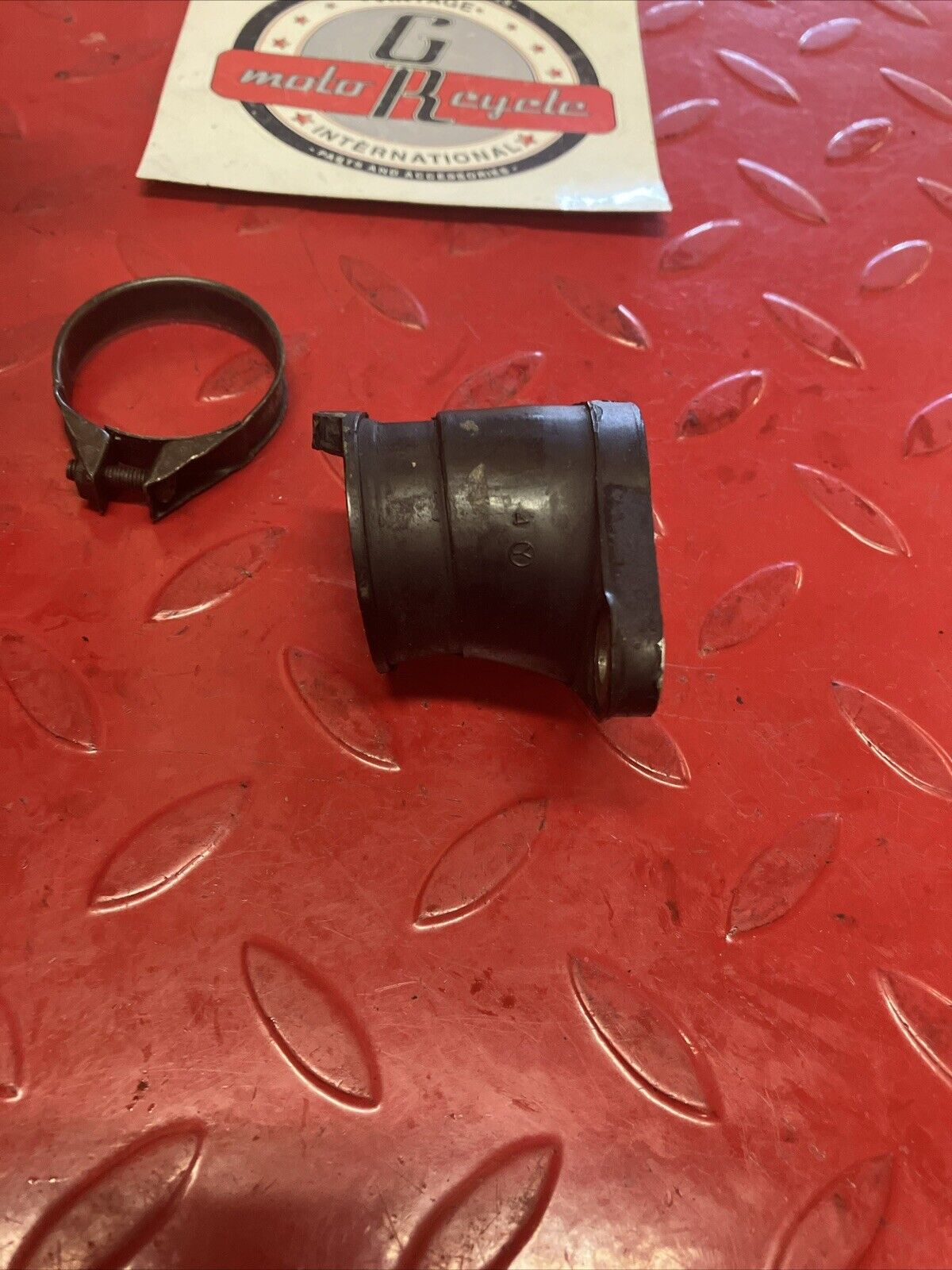Honda MT125 1975 intake manifold carburetor boot insulator 1974 1976