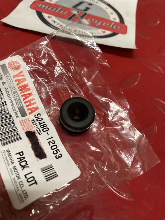 NEW Yamaha DT50 IT200 RT180 YTZ250 Side Panel Grommet 90480-12053-00 Y3