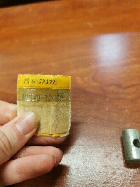 NOS Yamaha FS1 RD250 RD350 PIN 156-27237-00-00 SUB 90249-12008-00 Y109