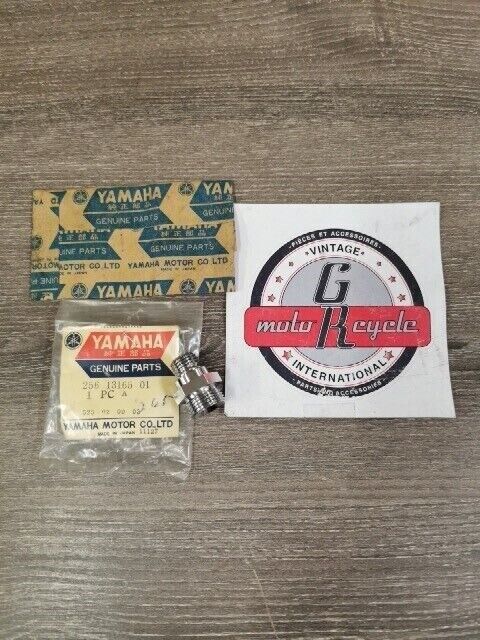 NOS YAMAHA TX650 XS2 XS650H XS1 TX650A XS650 BOLT BANJO 256-13165-01-00 Y168