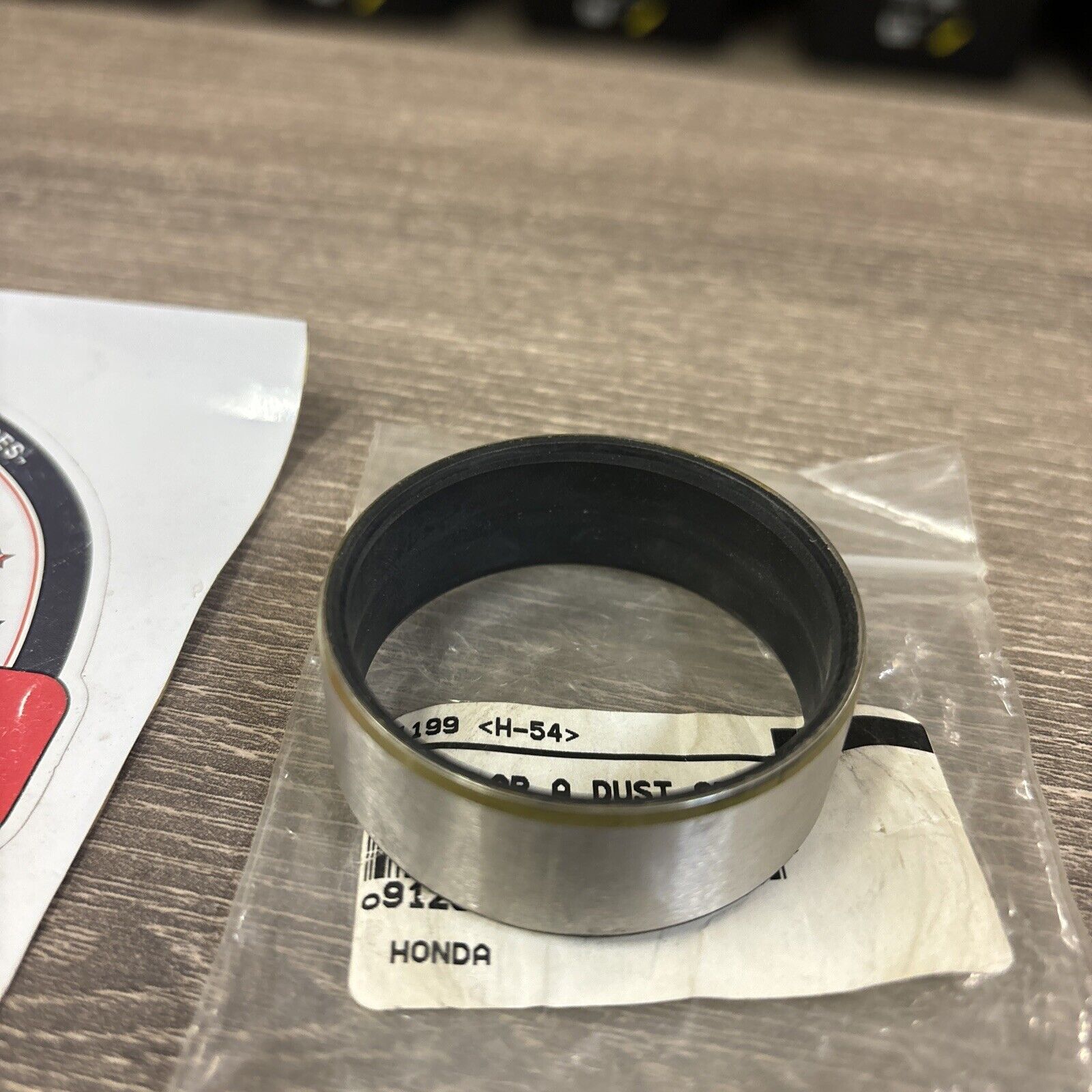 NOS Honda ATC125M TRX125 TRX200SX DUST SEAL COLLAR (A) 91265-HB3-003 SUB H158