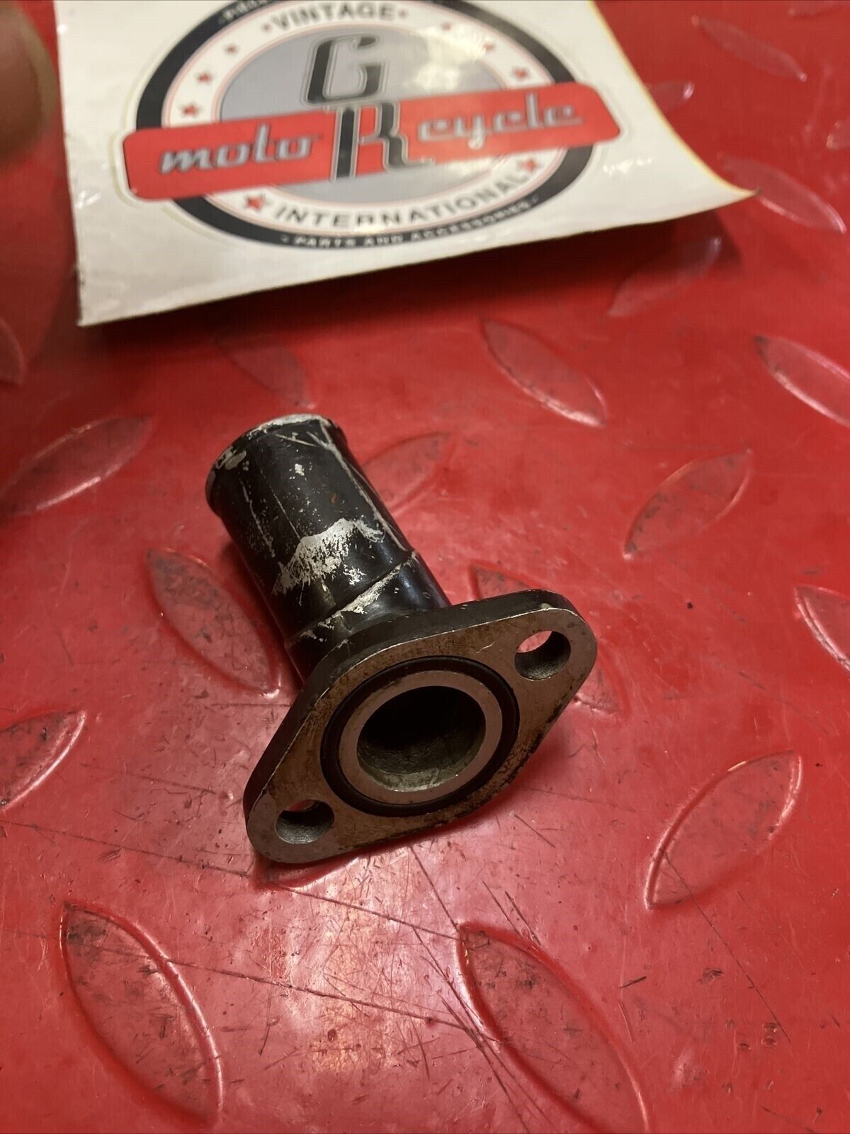Kawasaki KX125 1983 cylinder water pump elbow flange