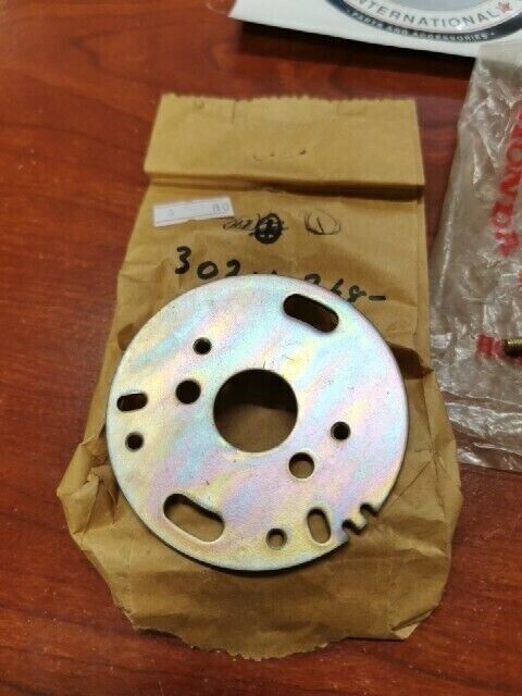 NOS Honda CB72 CB77 CL72 CL77 CP77 POINTS BASE PLATE BREAKER 30201-268-004 H69