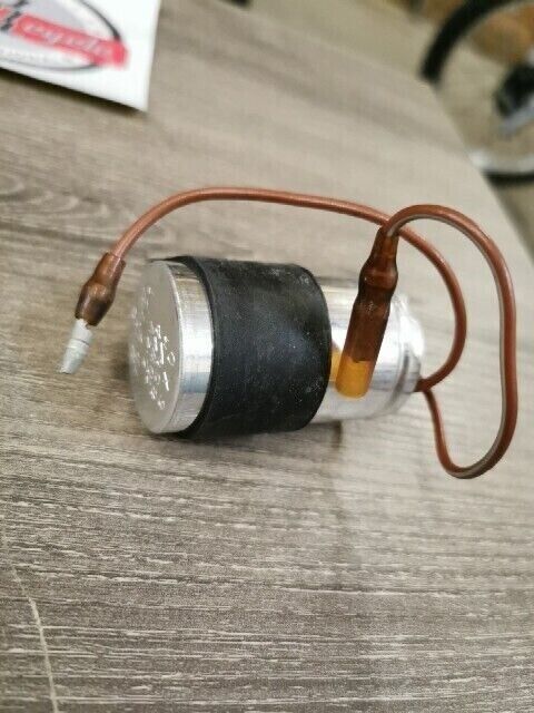 NOS YAMAHA MT09LCB MT09LCL XSR900LW FLASHER RELAY ASSY 1K1-83350-11-00 Y114