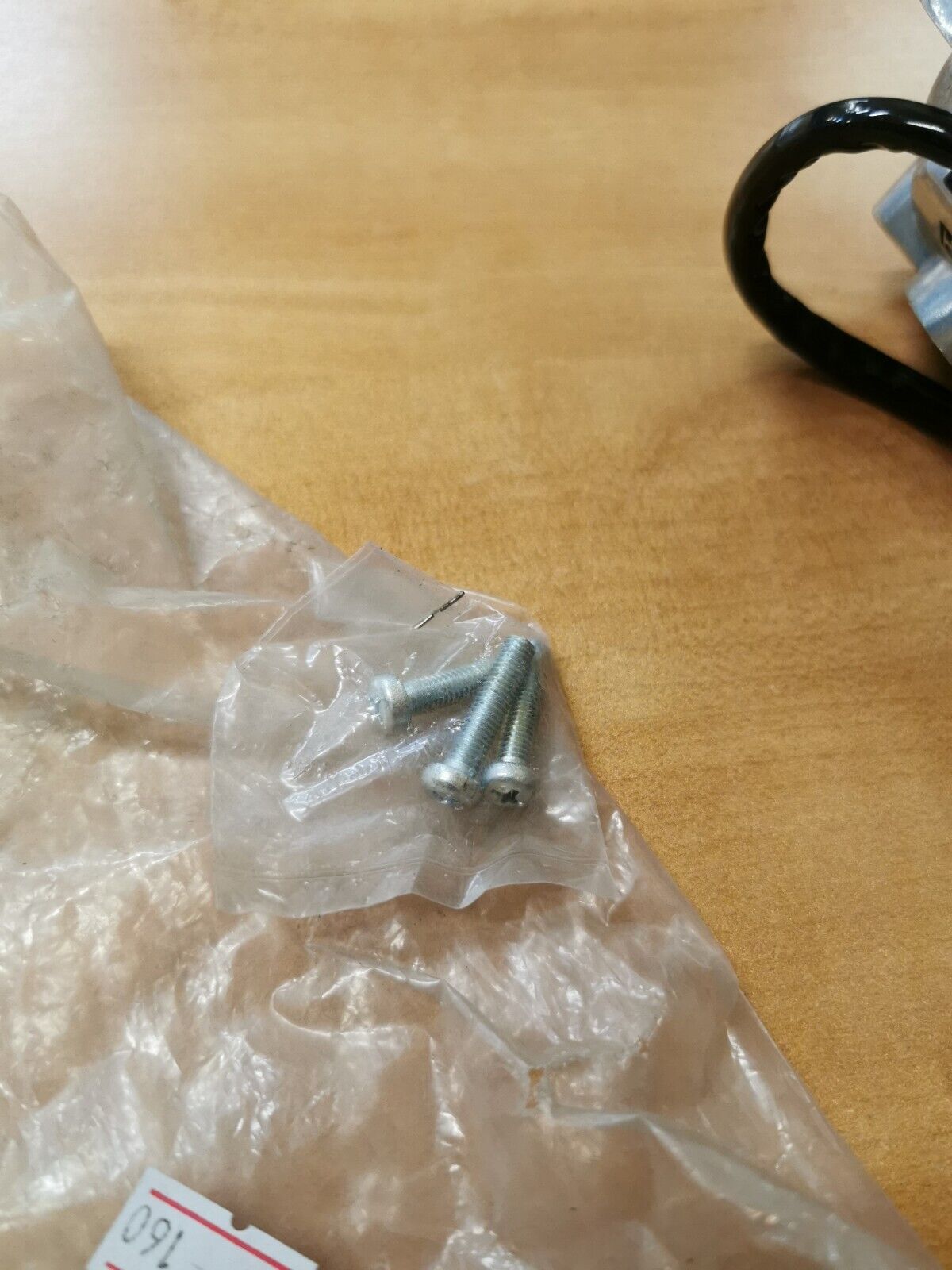 NOS YAMAHA LEVER HOLDER ASSEMBLY (L.H.) Superseded by 137-82710-11-94 Y38