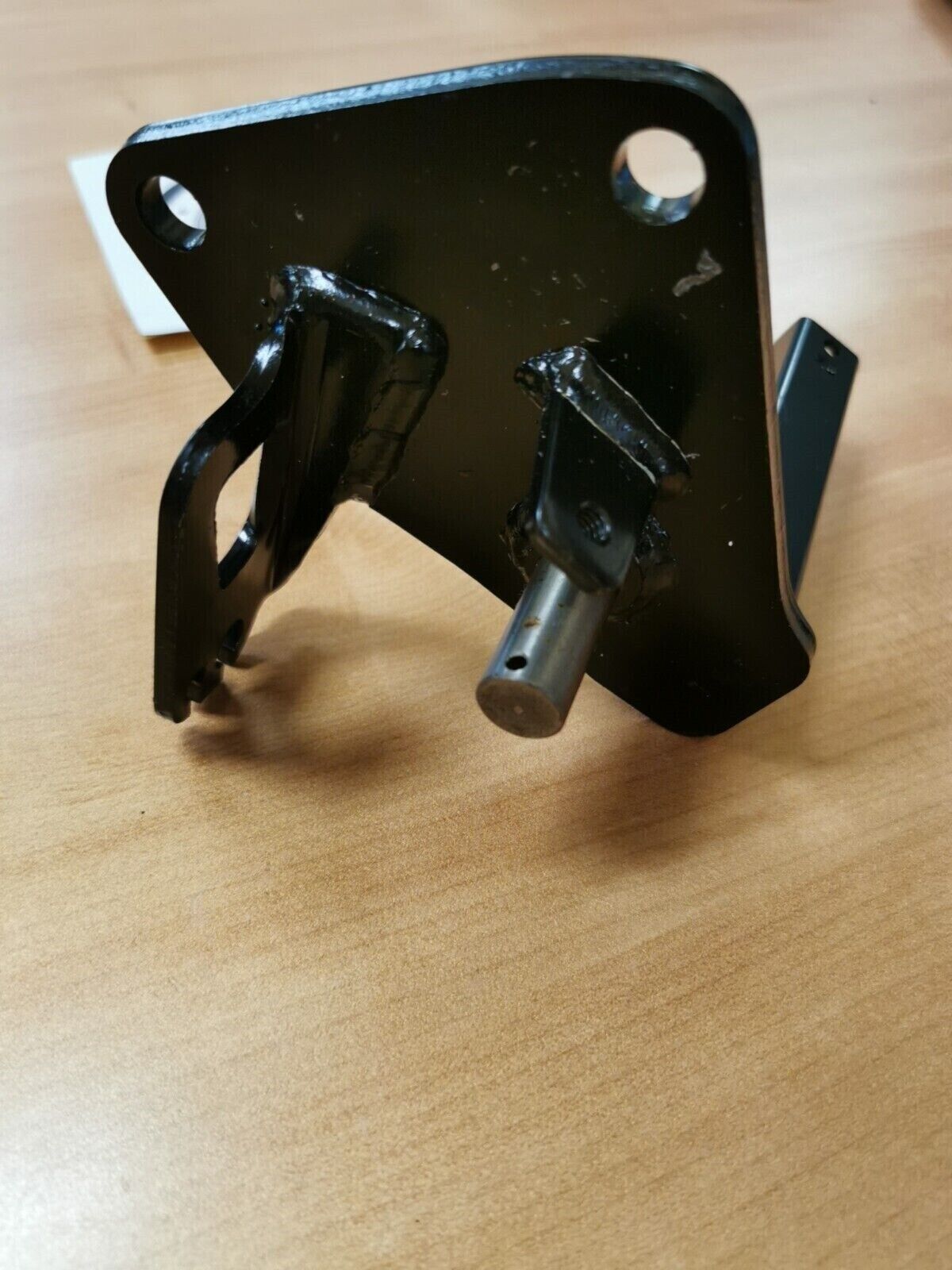 NOS  SUZUKI VZ800 1999 - 2004  FOOTREST BRACKET  43510-48E20  S10