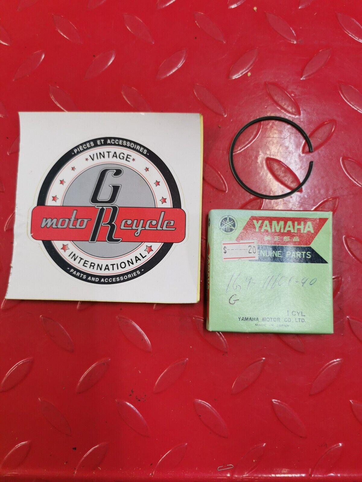 NOS YAMAHA YZ100 YZ125 1976 1977 RING PISTON STD 1G9-11601-00-00 Y32