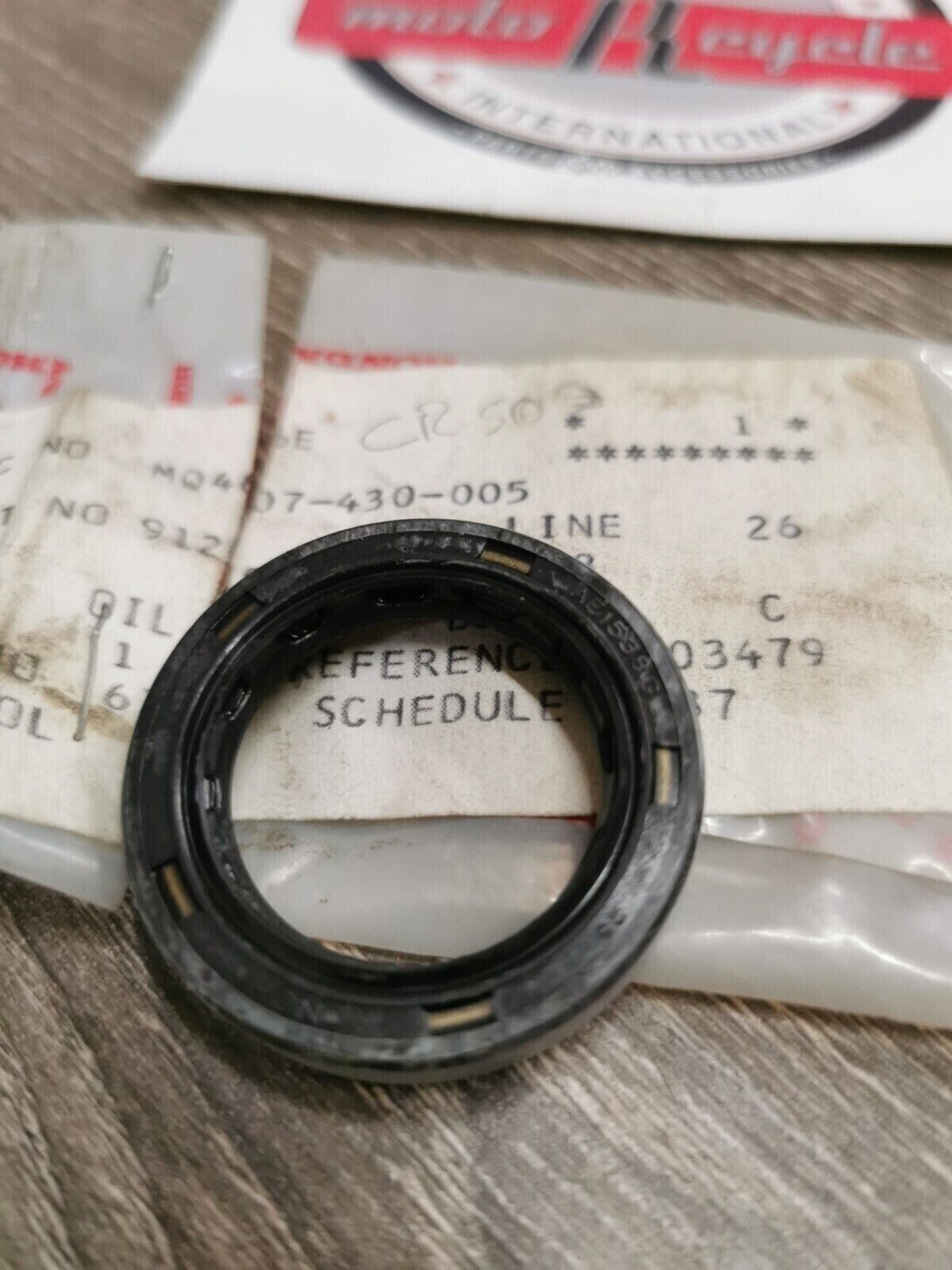 NOS HONDA ATC250R OIL SEAL 28X40X8 NOK  91207-430-005 H57