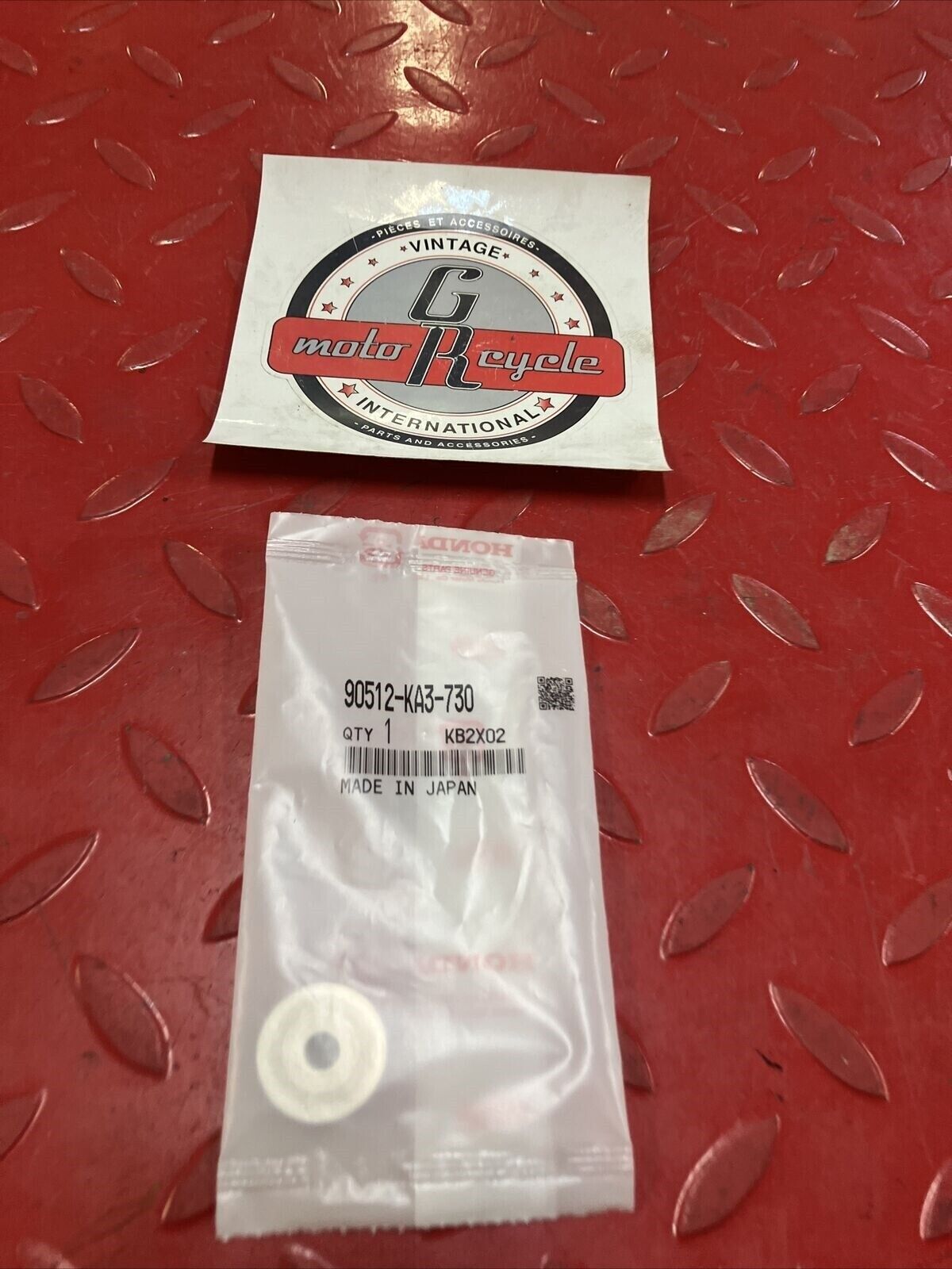 NEW Honda CR125R CR250R CR500R Front fender collar bushing 90512-KA3-730 H99