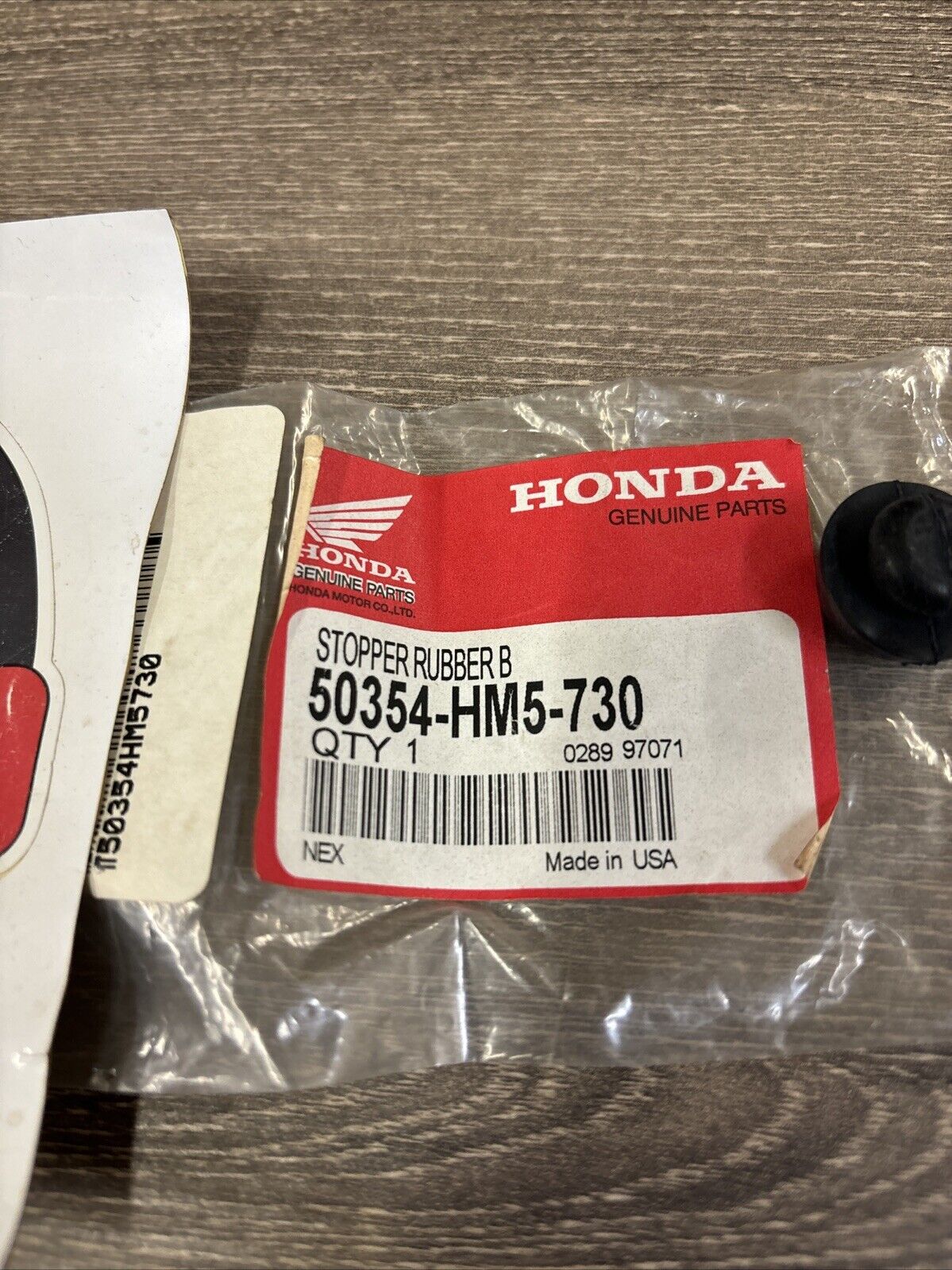NOS Honda TRX300 TRX300FW TRX400FW TRX450 STOPPER RUBBER B 50354-HM5-730 H159