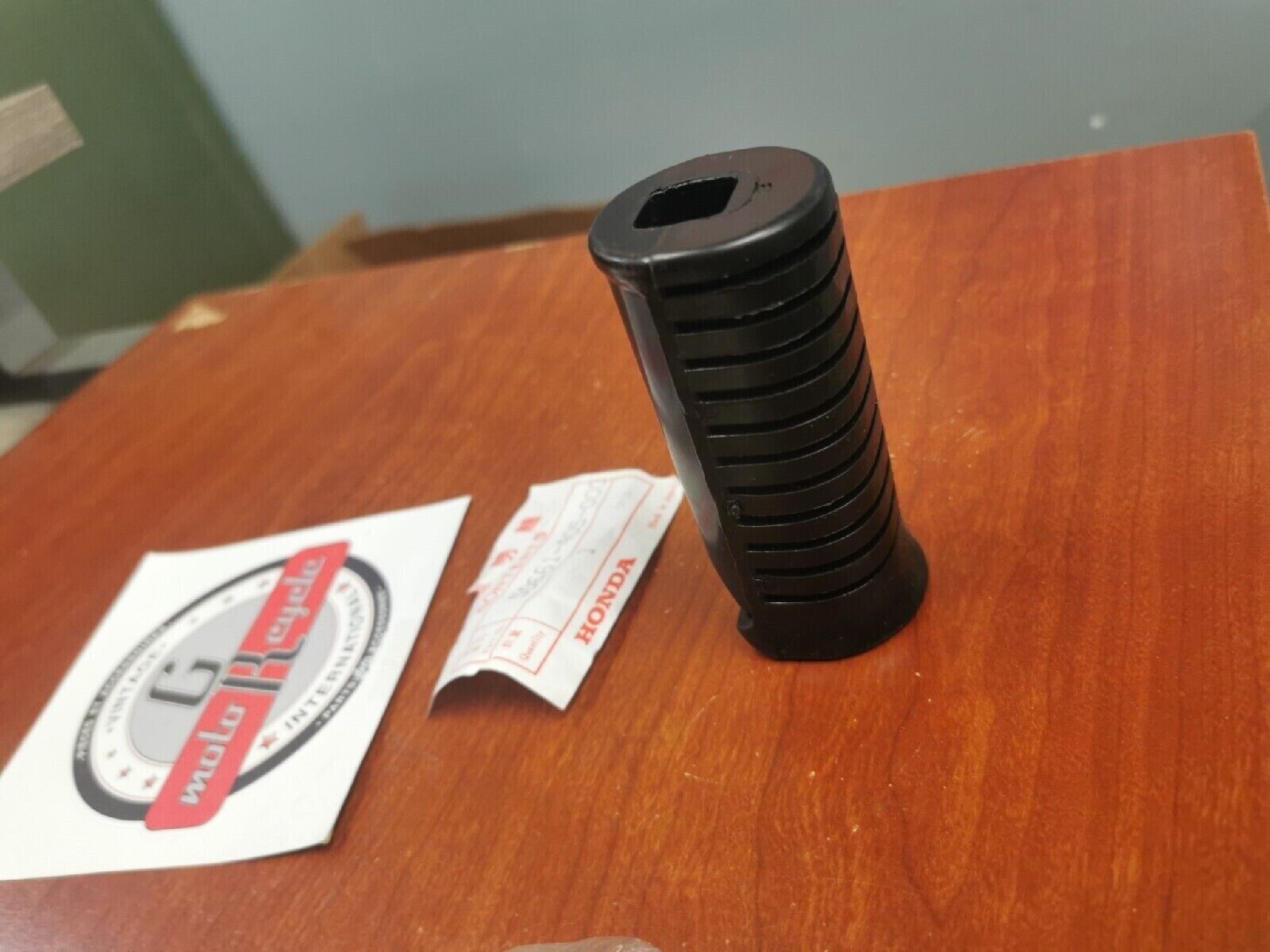 NOS Honda GL1000 CB750 GL1100 CM185 RUBBER, STEP 50661-405-000 H36 