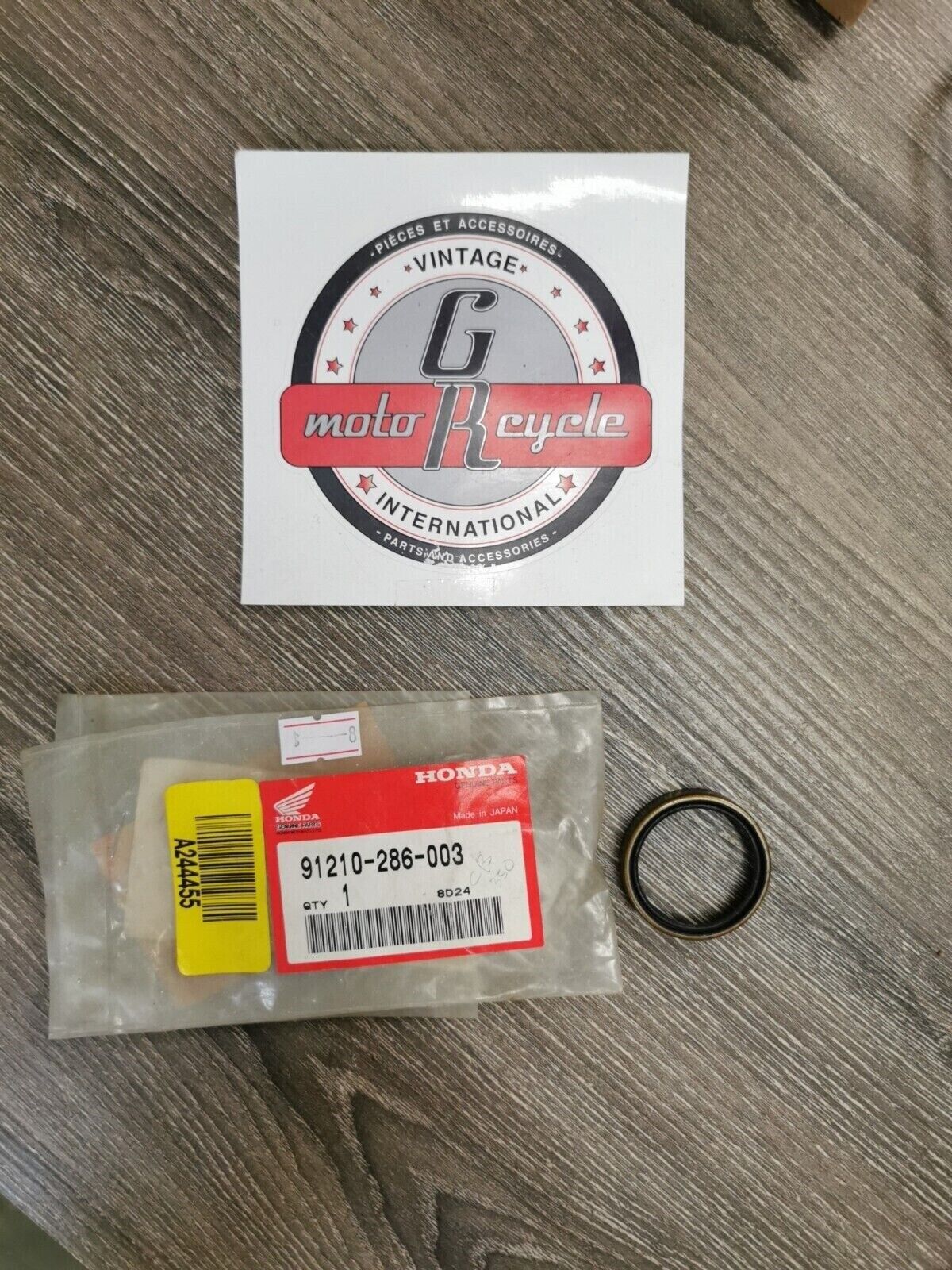 NOS HONDA CB350 DUST SEAL 91210-286-003 H56
