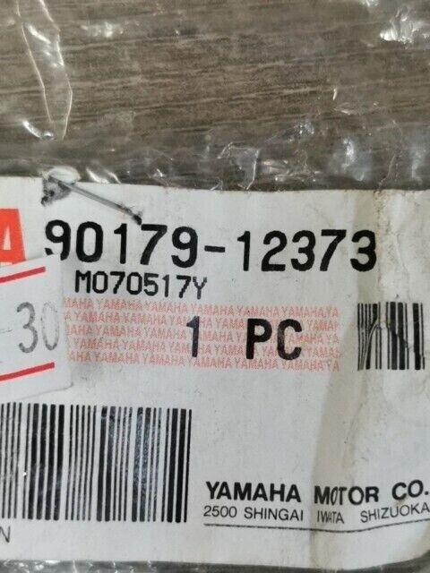 NOS YAMAHA YZ125K YZ125S YZ125 1982 - 1990 NUT SPECIAL SHAPE 90179-12373-00 Y112