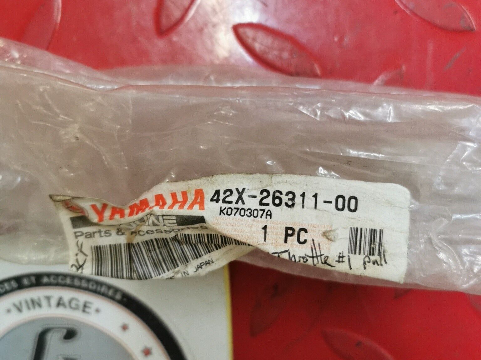 NOS Yamaha XV700 XV750 XV1000 XV1100 THROTTLE CABLE 42X-26311-00-00 Y41