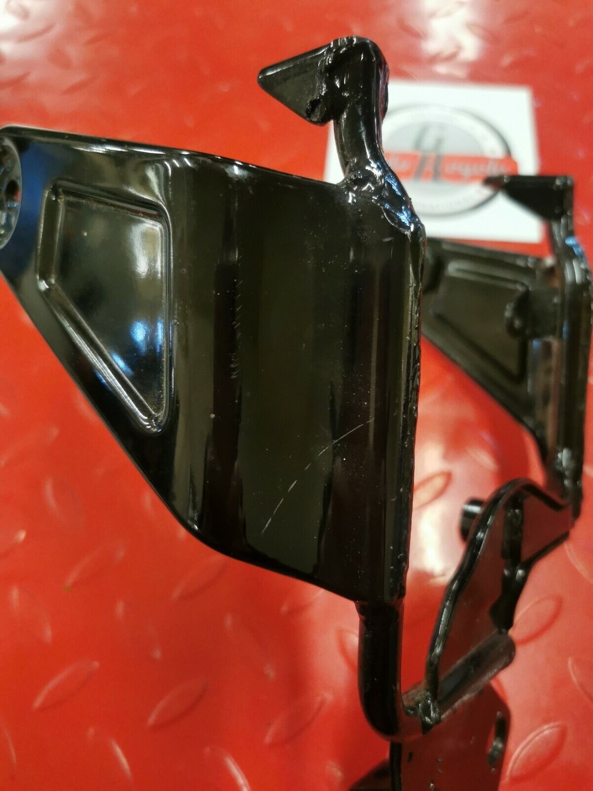 NOS Yamaha XJ750 STAY, HEADLIGHT 5G2-23174-01-00 Y8