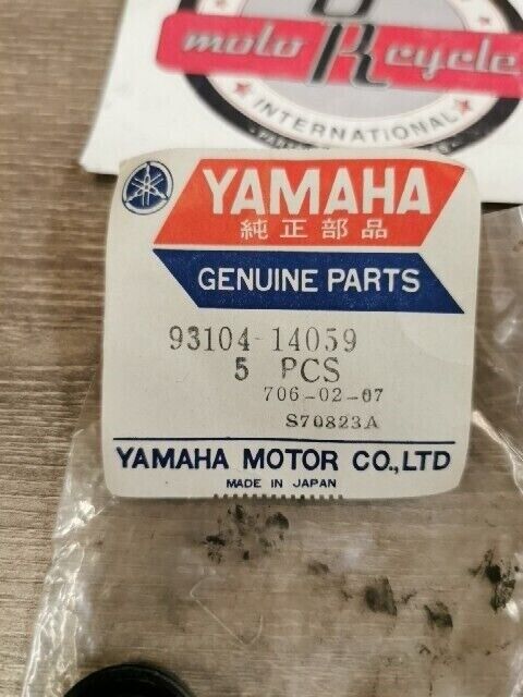 NOS YAMAHA YFS200W YFS200B RT180G XV750D IT175J OIL SEAL 93104-14059-00 Y159