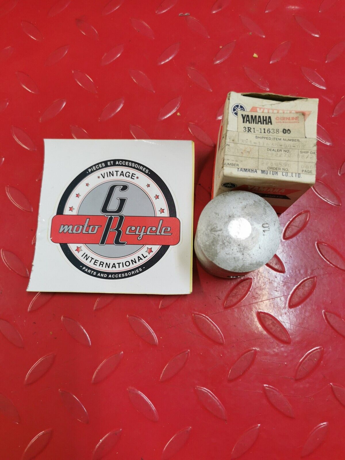 NOS YAMAHA YZ80 Piston 4th OS 3R1-11638-00-00 Y33