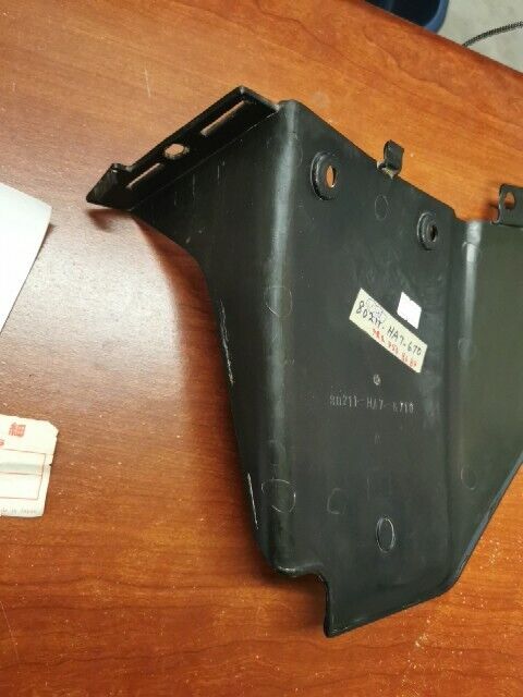 Honda 1986 - 1987 TRX350 RIGHT REAR FOOT SPLASH GUARD 80211-HA7-670 H73