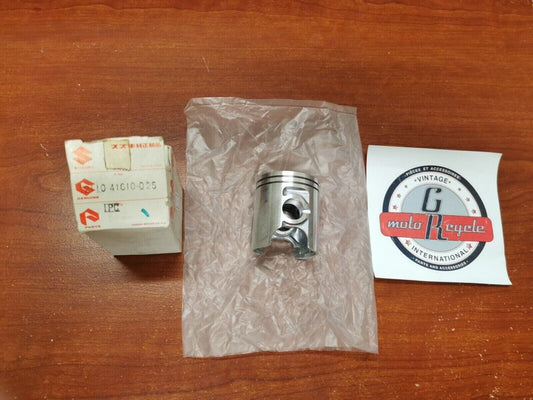 NOS SUZUKI 1977 - 1978 RM100 PISTON OS 0.25 12110-41610-025 S31