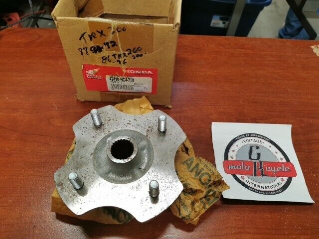 NOS Honda TRX200 D TRX300 FW REAR WHEEL HUB 42410-HC4-750 SUB 42410-HF1-A00 H104
