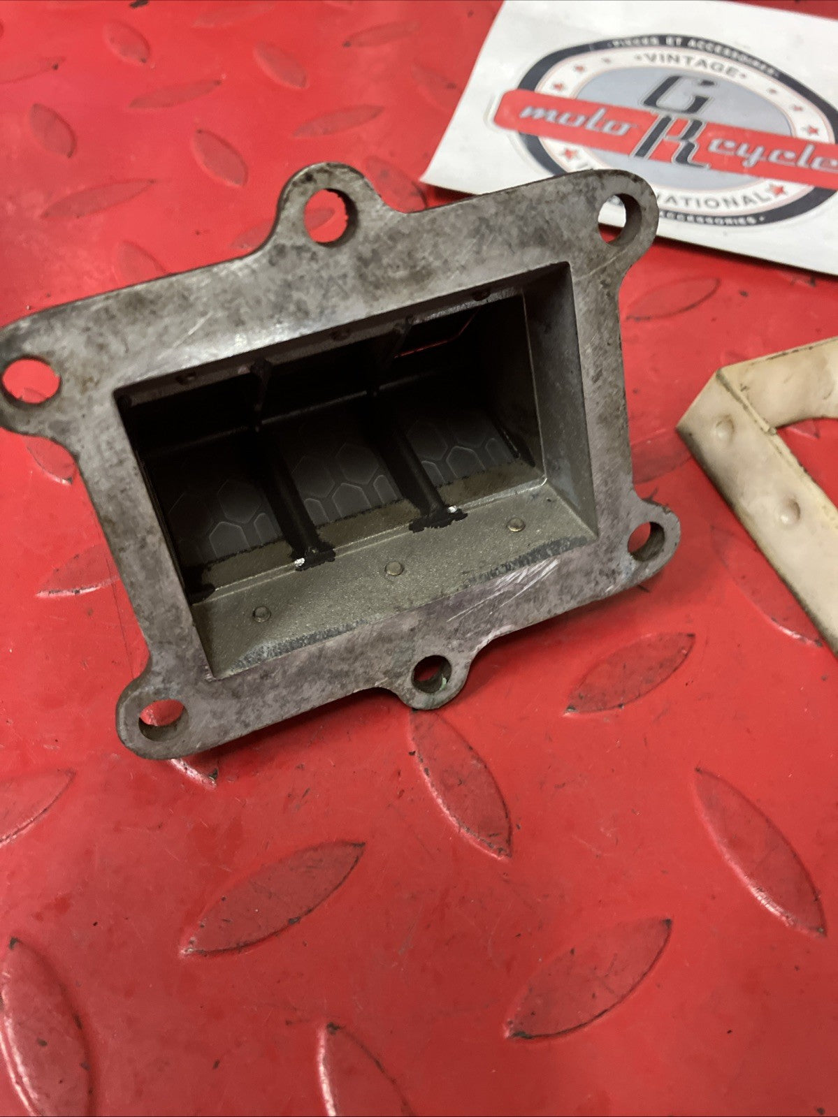 Honda CR250R 1984 Reed valve block cage 1985 2