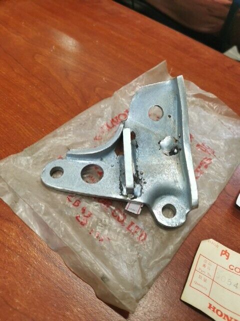 NOS Honda CB125 CB93 CB160 SIDE STAND BRACKET 50541-216-810 H78