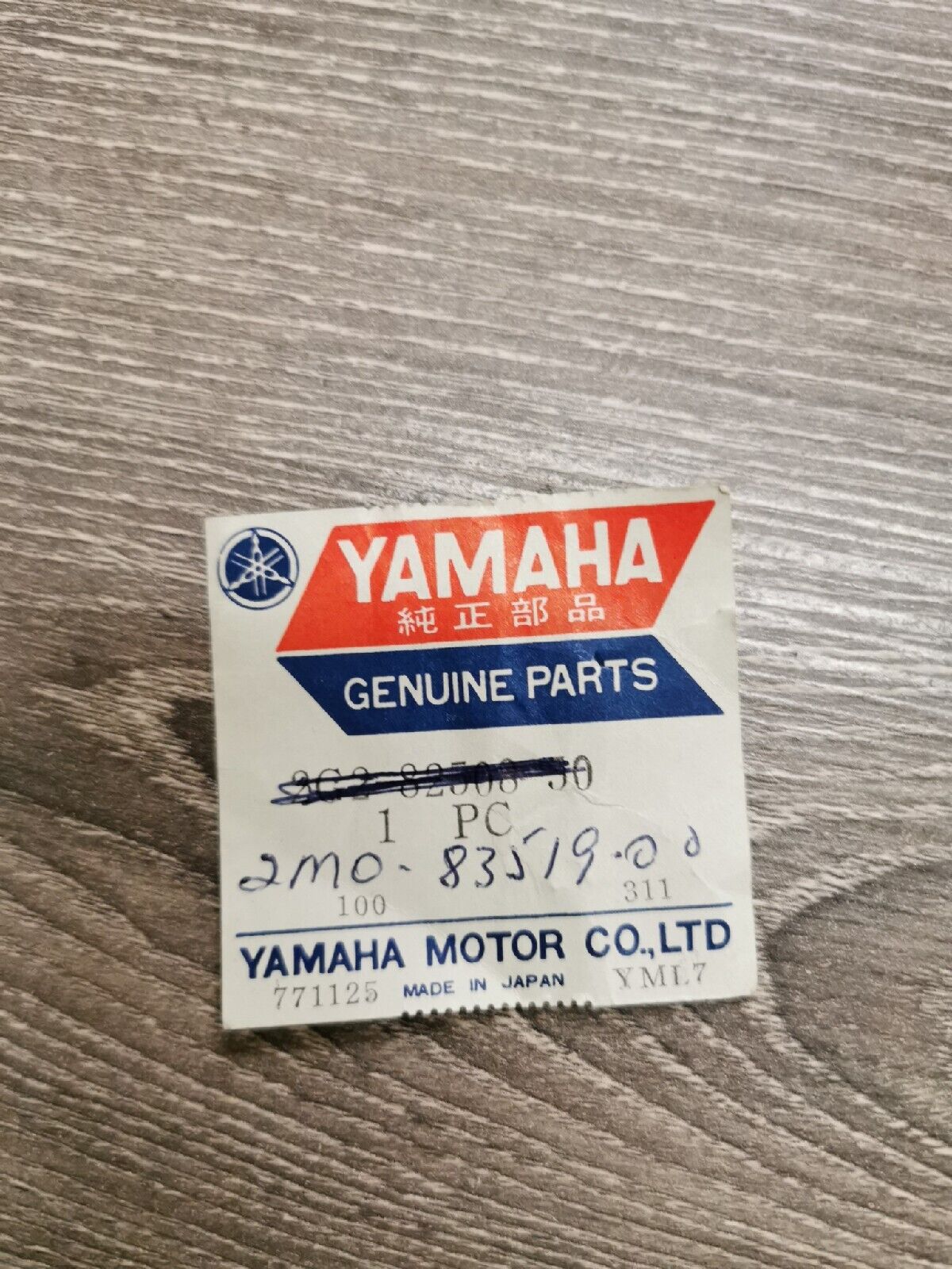 NOS YAMAHA XS650 1978 TO 1983 RD400 1979 BRACKET METER 2M0-83519-00-00 Y55