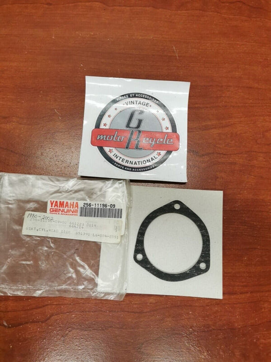 NOS Yamaha TX650 XS1 XS2 XS650 GASKET 256-11196-09-00 Y95