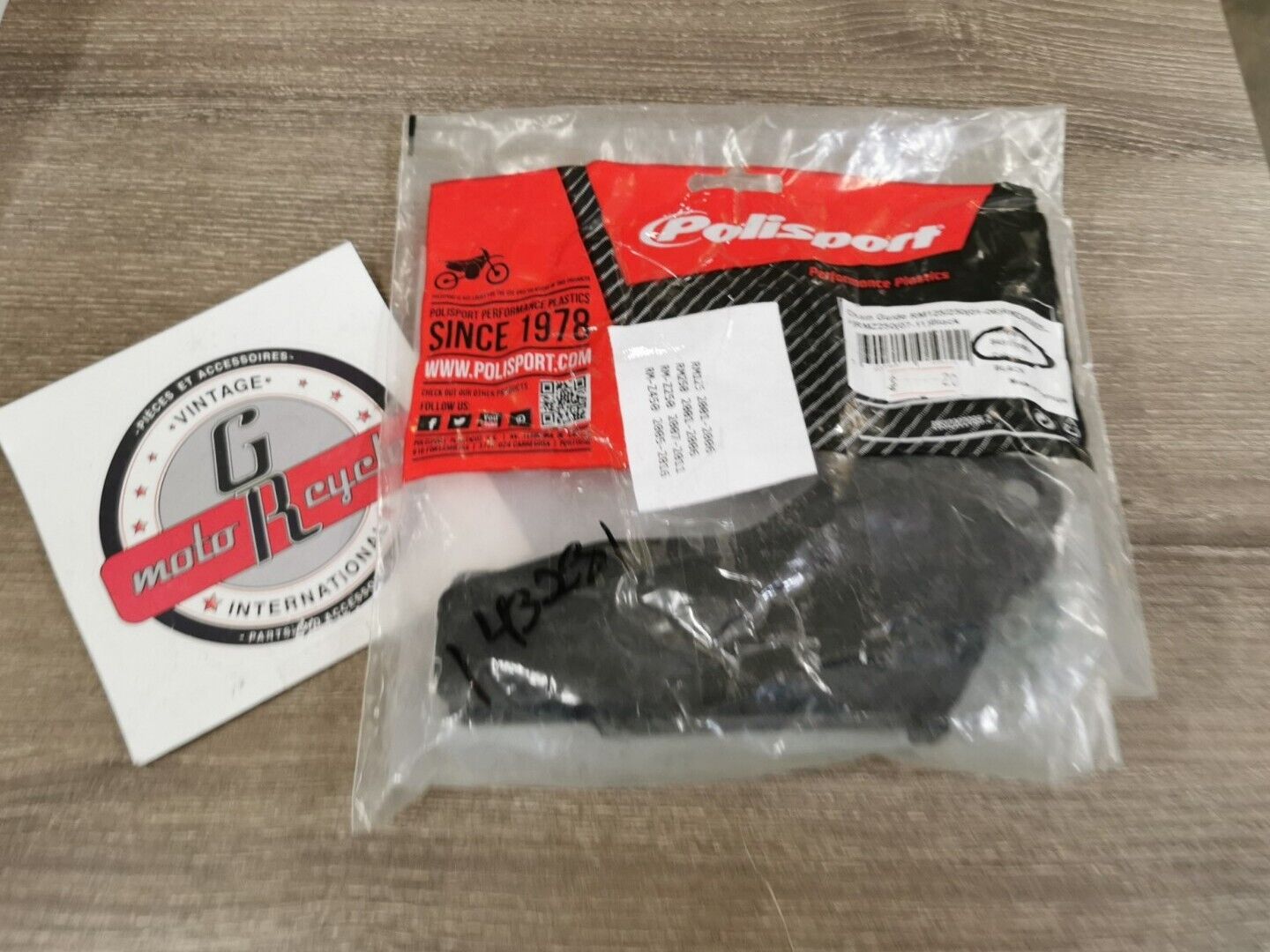 NOS POLISPORT SUZUKI RM125 RM250 RM450 RMZ250 CHAIN GUIDE 8451700001 J38