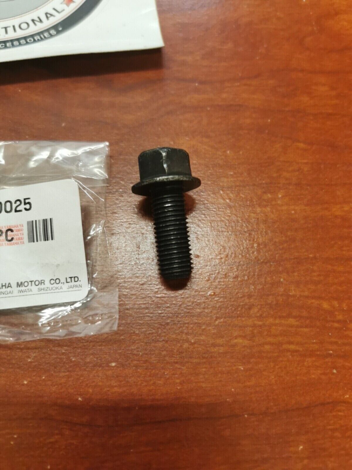NOS Yamaha XV1000 XV700 YFU1 MM800 VX800 VX750 FLANGE BOLT 95817-10025-00 Y83