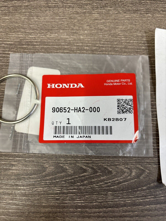 NEW NOS Honda ATC250R TRX250R X TRX300EX CLIP (OUTER) (37MM) 90652-HA2-000 H127