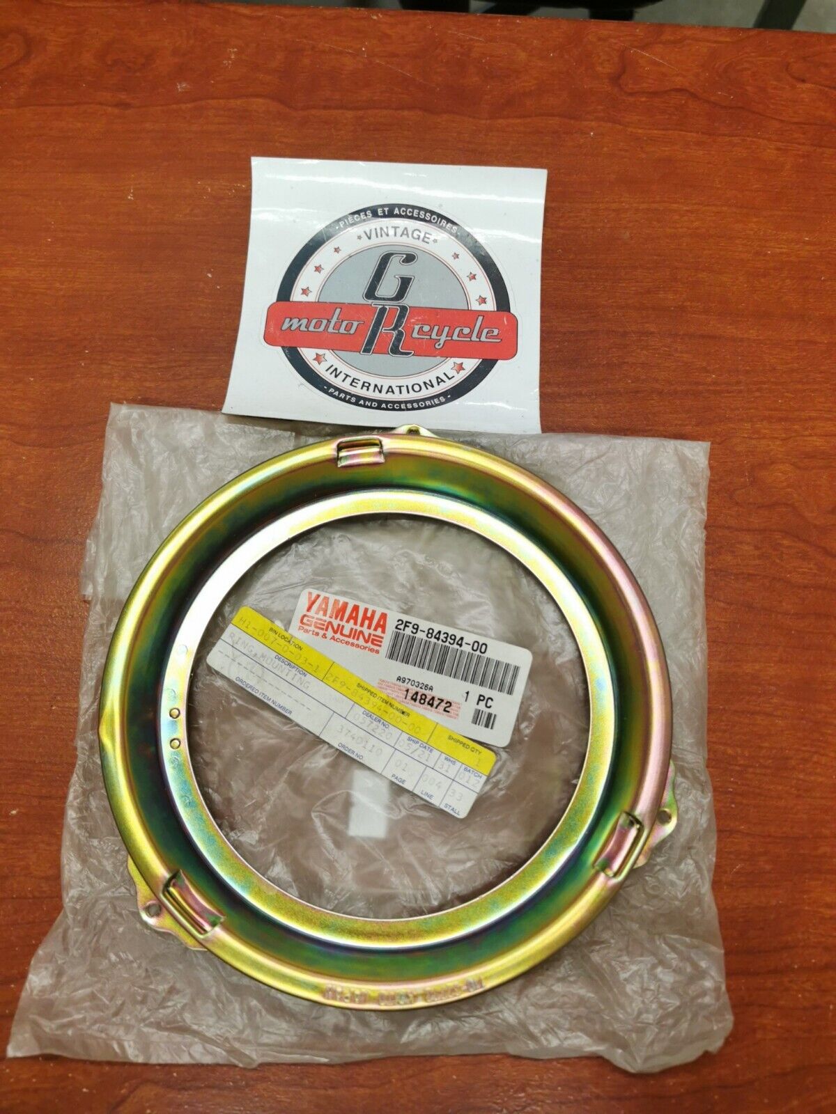 NOS Yamaha XS500 XS750 SR500 TX500 HEAD LAMP MOUNTING RING 2F9-84394-00-00 Y92