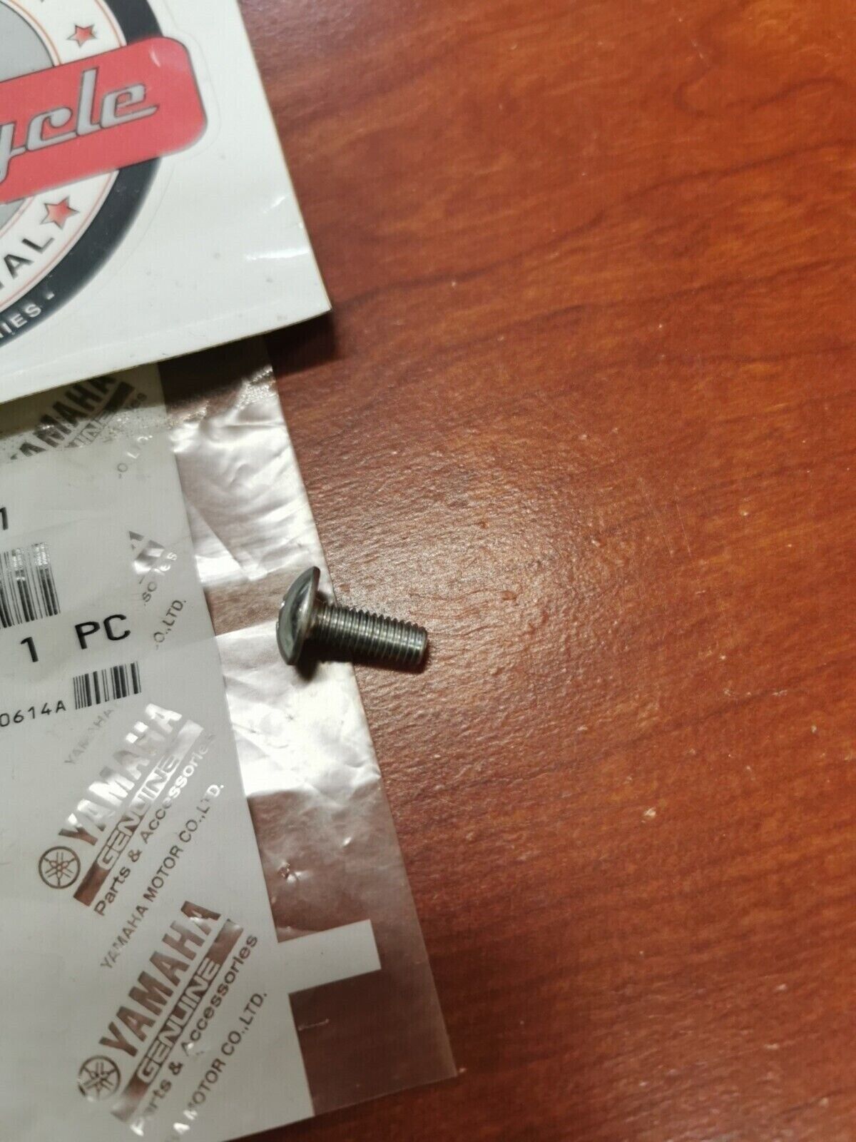 NOS Yamaha YFM80 YXC70 YXE85 BINDING SCREW 90154-05021-00 Y83