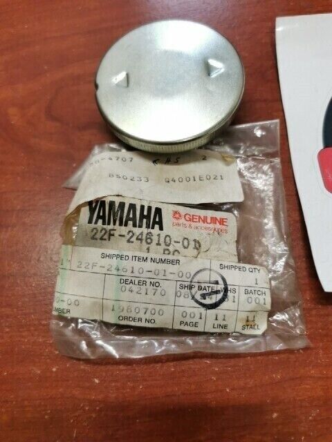 NOS Yamaha CG50 CH50 CH80 XC125 GAS CAP 22F-24610-01-00 SUB 22F-24610-10-00 Y121