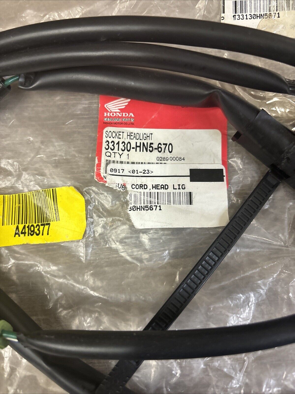 NOS Honda TRX350 FE FM HEADLIGHT SOCKET 33130-HN5-670 SUB 33130-HN5-671 H136