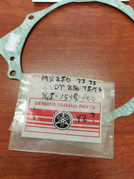 NOS Yamaha CRANKCASE COVER GASKET 363-15451-00-00 SUB. 363-15451-09-00 Y94