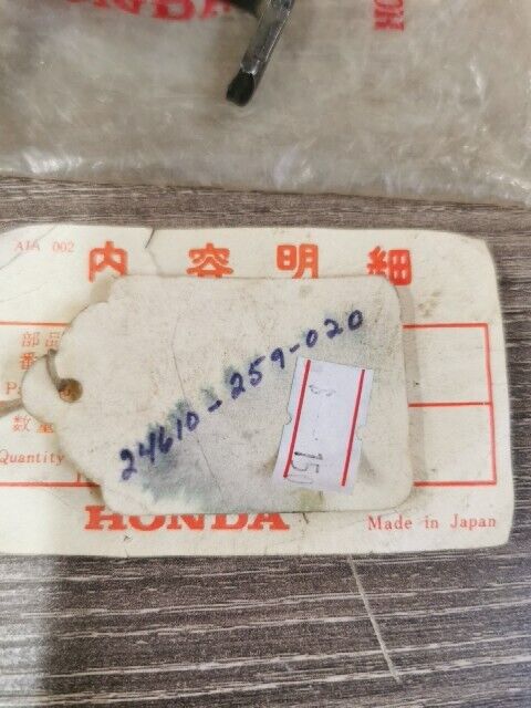 NOS HONDA C72 C77 C78 1960 - 1964 CA72 1960 1961 SPINDLE SHIFT 24610-259-020 H89