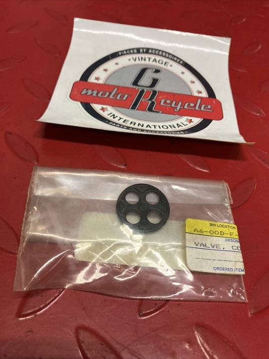 NOS YAMAHA PETCOCK VALVE GASKET 498-24523-00-00 Y63