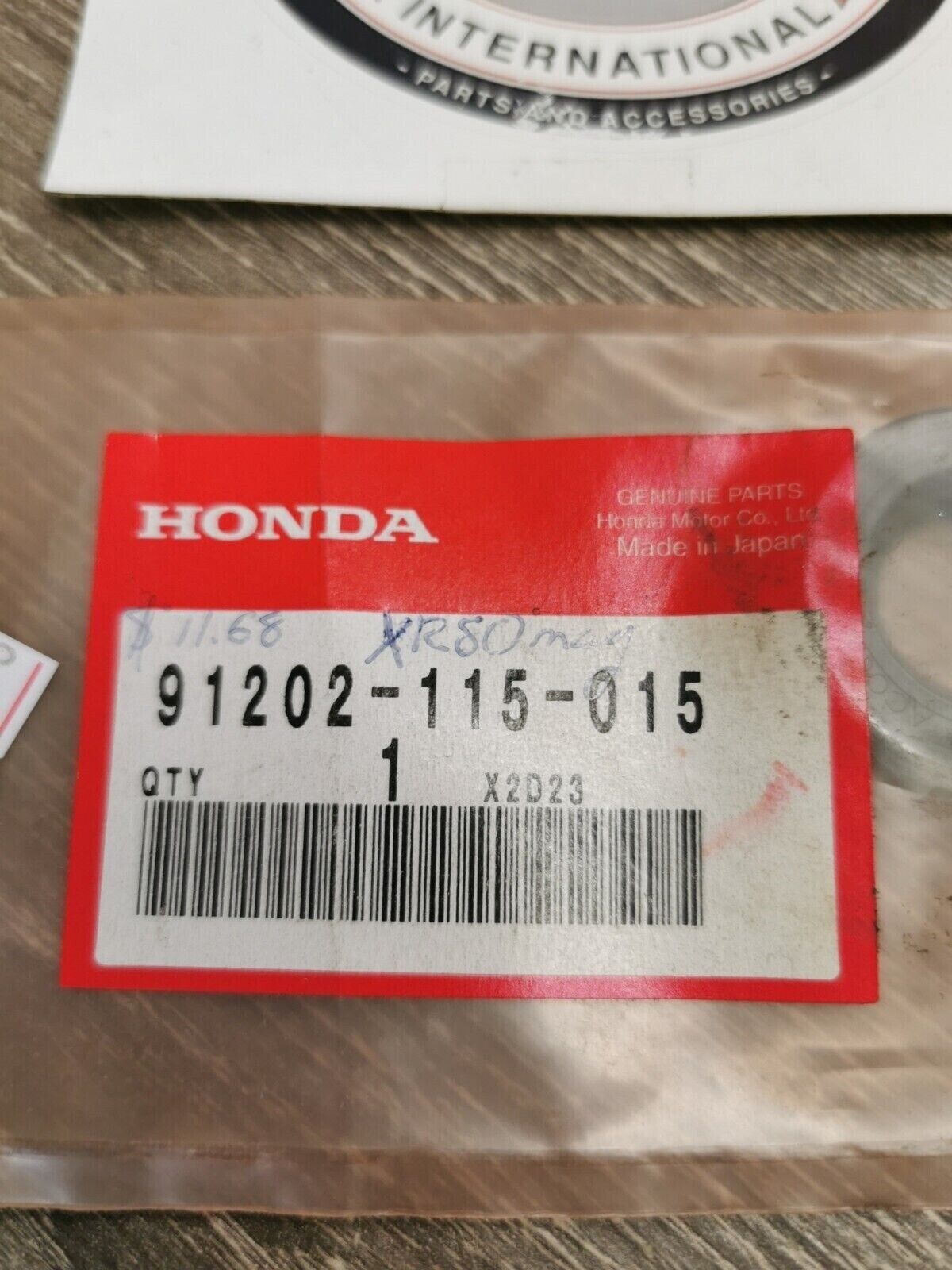 NEW NOS HONDA  OIL SEAL  91202-115-015  H56